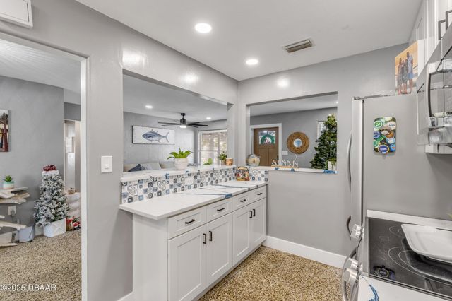 402 Lincoln Avenue, New Smyrna Beach, FL 32169