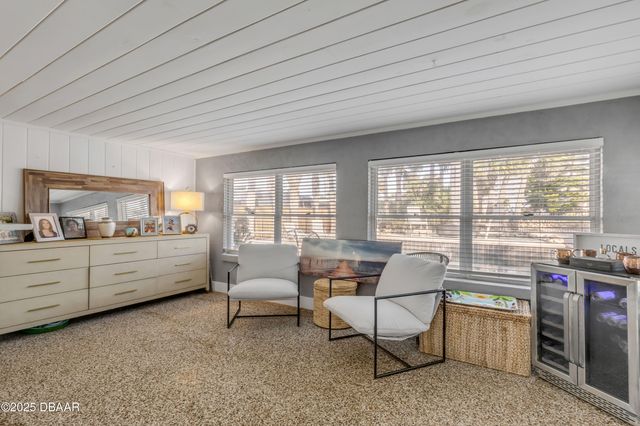 402 Lincoln Avenue, New Smyrna Beach, FL 32169