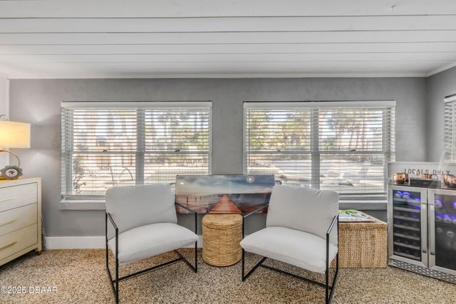 402 Lincoln Avenue, New Smyrna Beach, FL 32169