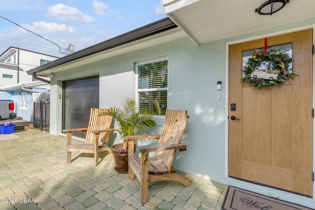 402 Lincoln Avenue, New Smyrna Beach, FL 32169