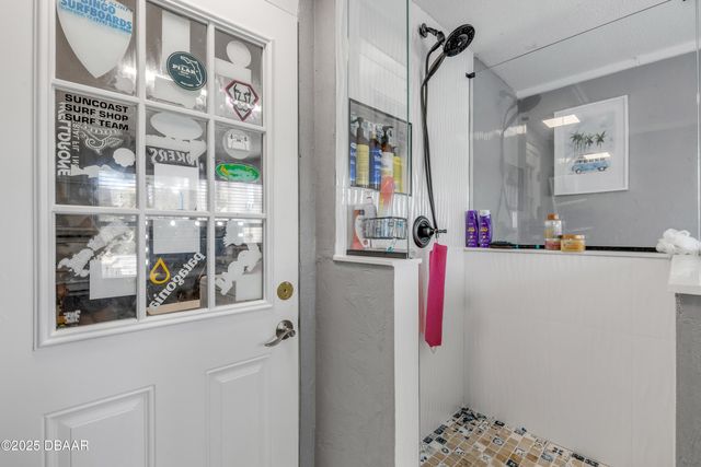 402 Lincoln Avenue, New Smyrna Beach, FL 32169