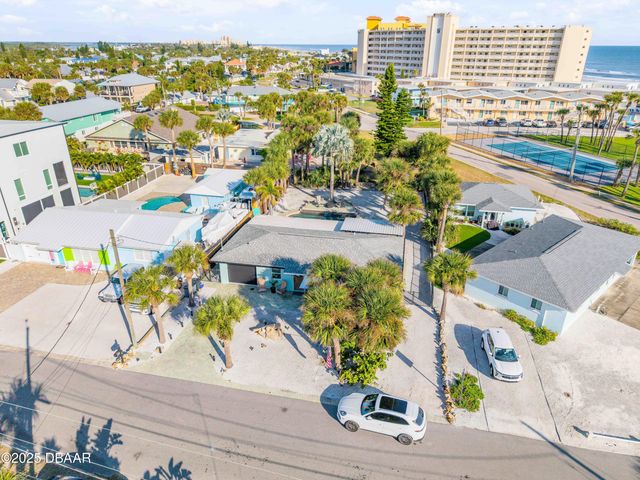 402 Lincoln Avenue, New Smyrna Beach, FL 32169