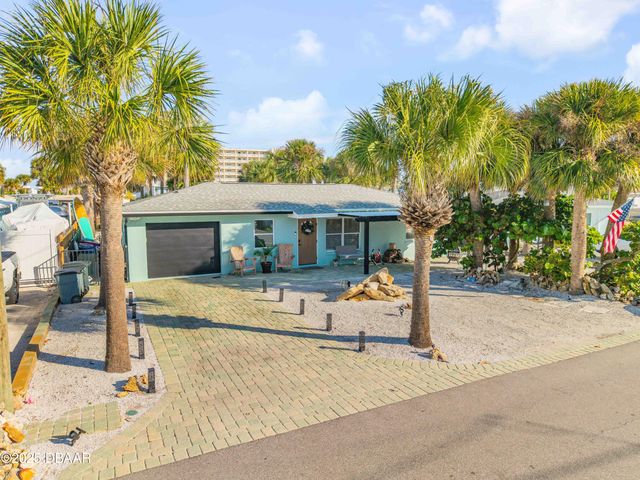 402 Lincoln Avenue, New Smyrna Beach, FL 32169