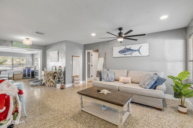 402 Lincoln Avenue, New Smyrna Beach, FL 32169