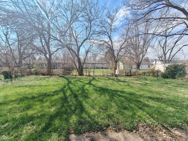 3930 Chateau Drive, Indianapolis, IN 46226