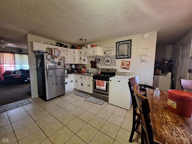 3930 Chateau Drive, Indianapolis, IN 46226