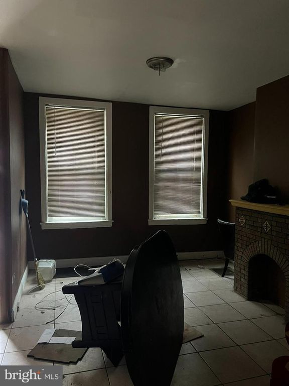 1938 ANNIN ST, Philadelphia, PA 19146