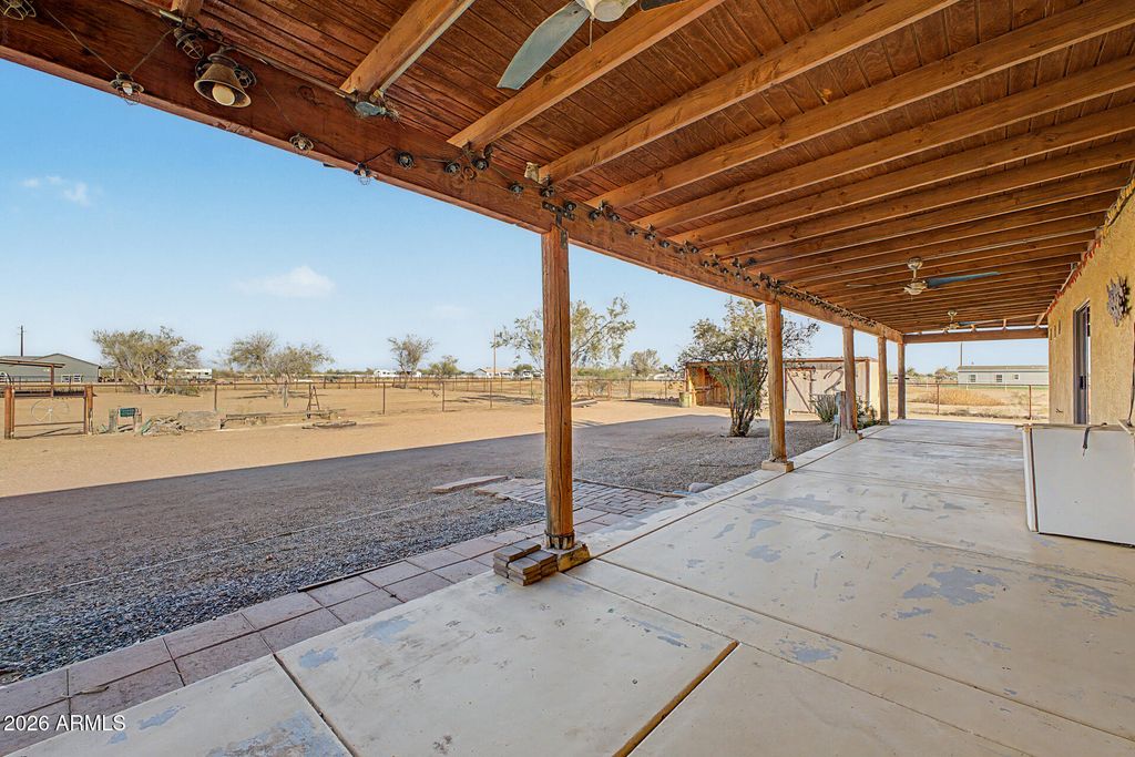 Image 26 of property listing at 33399 N KAREN Lane, San Tan Valley, AZ 85143