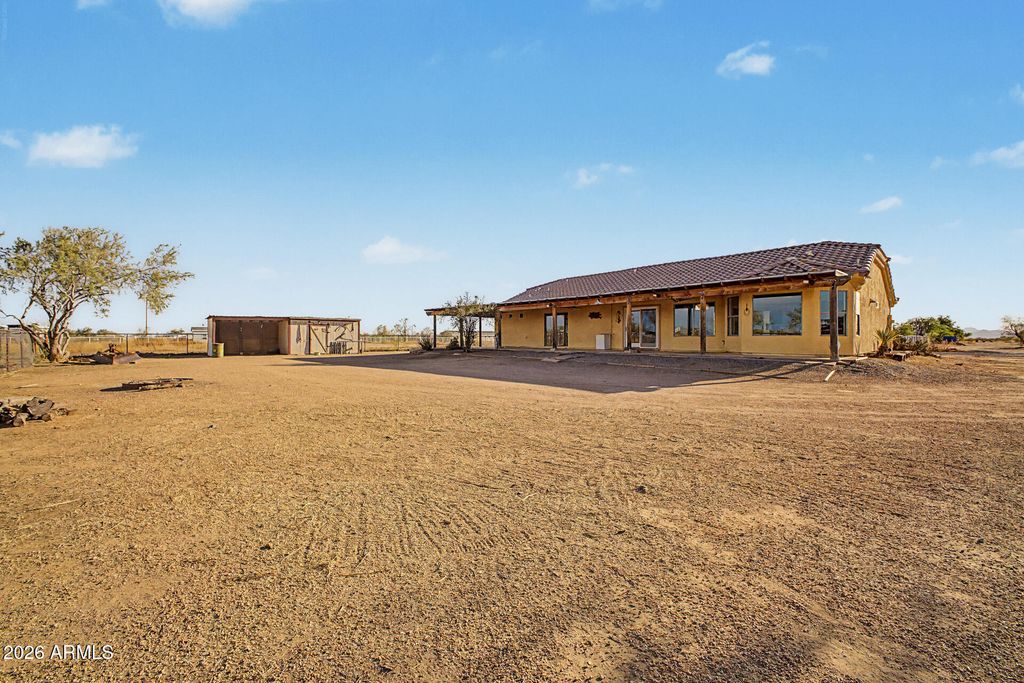 Image 28 of property listing at 33399 N KAREN Lane, San Tan Valley, AZ 85143