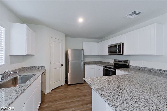 4020 Garden BLVD, Cape Coral, FL 33909