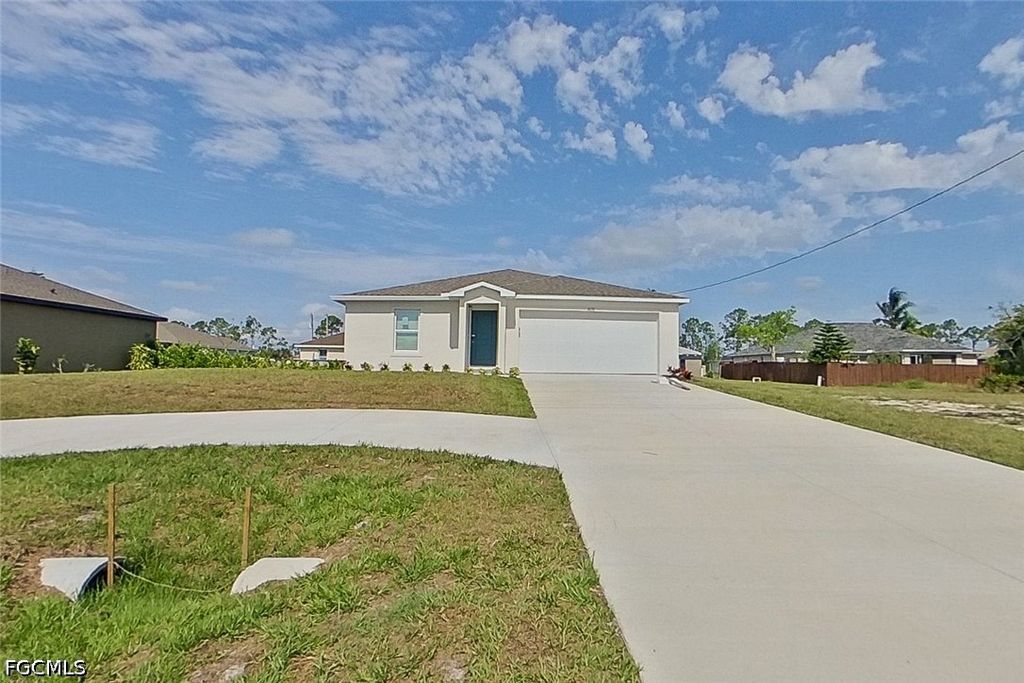 4020 Garden BLVD, Cape Coral, FL 33909