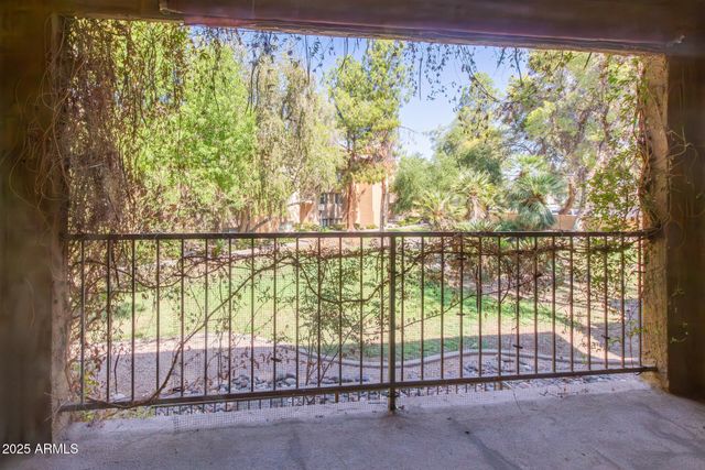 18811 N 19TH Avenue 2004, Phoenix, AZ 85027