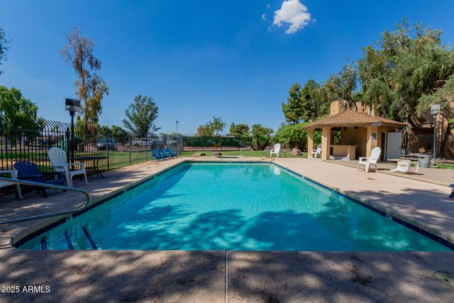 18811 N 19TH Avenue 2004, Phoenix, AZ 85027