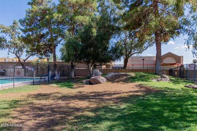 18811 N 19TH Avenue 2004, Phoenix, AZ 85027