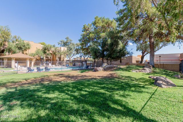 18811 N 19TH Avenue 2004, Phoenix, AZ 85027