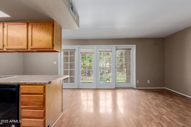 18811 N 19TH Avenue 2004, Phoenix, AZ 85027