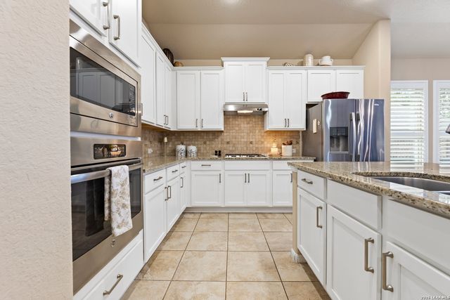 462 PECAN MDWS, New Braunfels, TX 78130