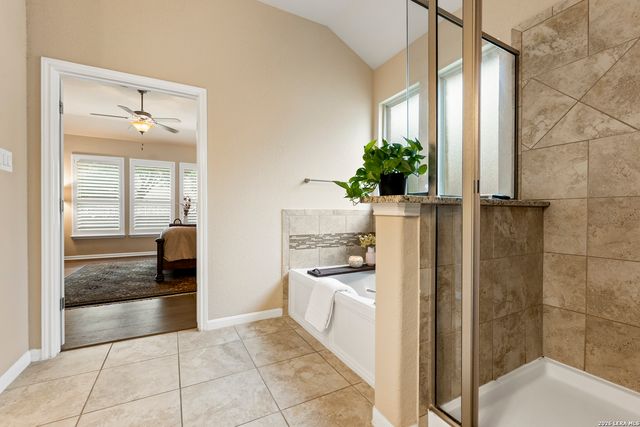 462 PECAN MDWS, New Braunfels, TX 78130