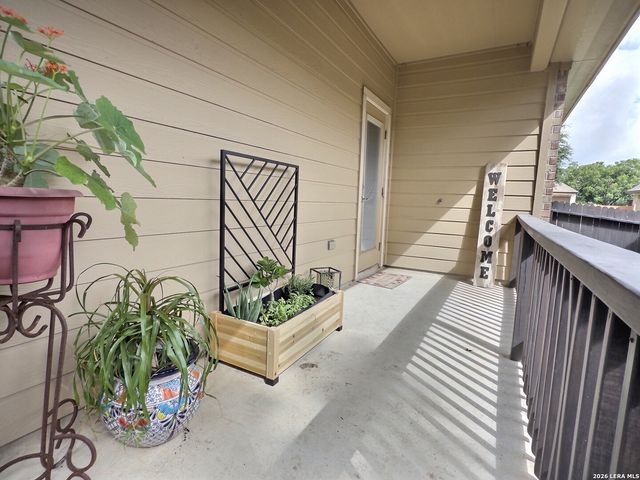 462 PECAN MDWS, New Braunfels, TX 78130