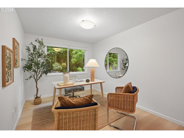 17500 HILL Way, Lake Oswego, OR 97035