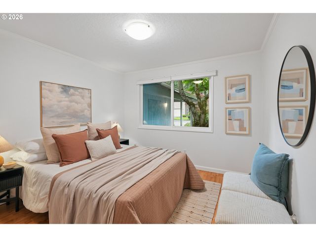 17500 HILL Way, Lake Oswego, OR 97035