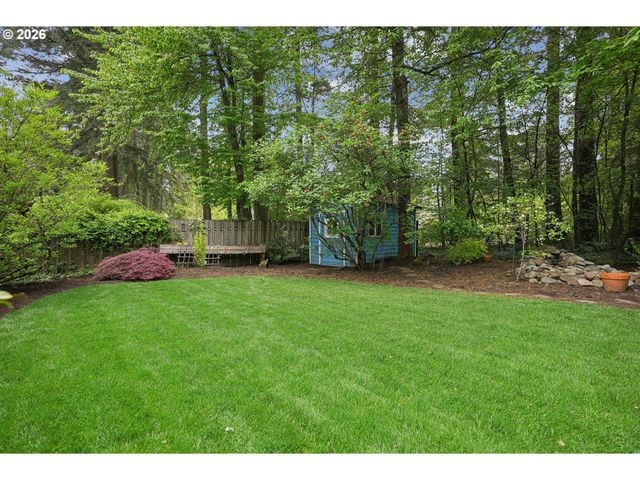 17500 HILL Way, Lake Oswego, OR 97035