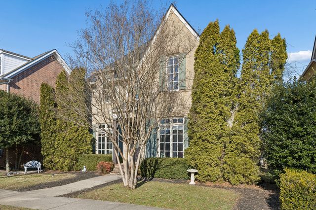 2944 Americus Dr, Thompsons Station, TN 37179