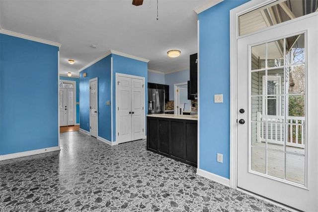 8 Knoll Brook Court, Greensboro, NC 27407