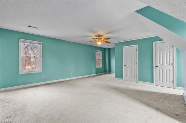 8 Knoll Brook Court, Greensboro, NC 27407