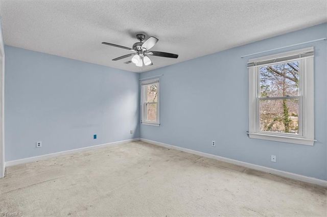 8 Knoll Brook Court, Greensboro, NC 27407