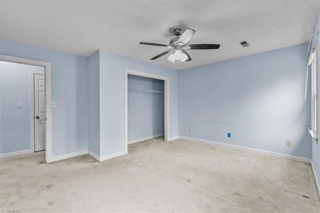 8 Knoll Brook Court, Greensboro, NC 27407