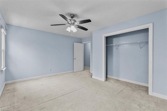 8 Knoll Brook Court, Greensboro, NC 27407