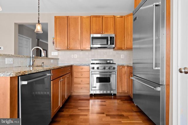 203 CAPTAINS WAY, Philadelphia, PA 19146