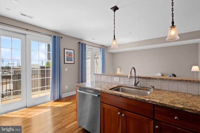 203 CAPTAINS WAY, Philadelphia, PA 19146