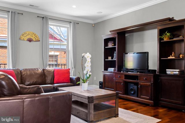 203 CAPTAINS WAY, Philadelphia, PA 19146