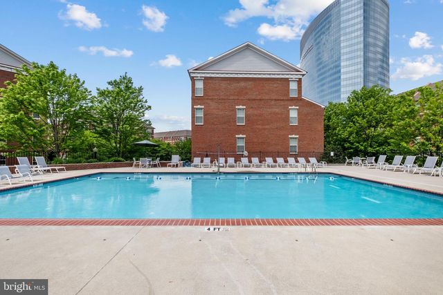 203 CAPTAINS WAY, Philadelphia, PA 19146