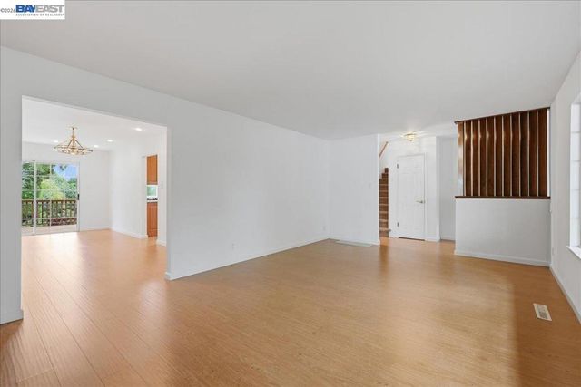 4977 Proctor Rd, Castro Valley, CA 94546