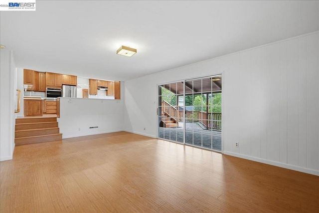 4977 Proctor Rd, Castro Valley, CA 94546