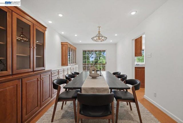 4977 Proctor Rd, Castro Valley, CA 94546