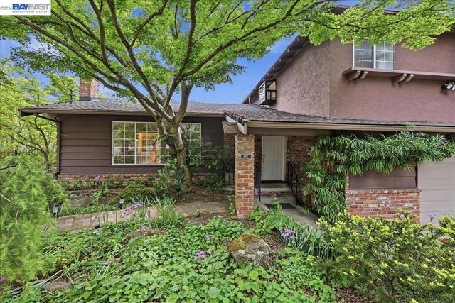 4977 Proctor Rd, Castro Valley, CA 94546