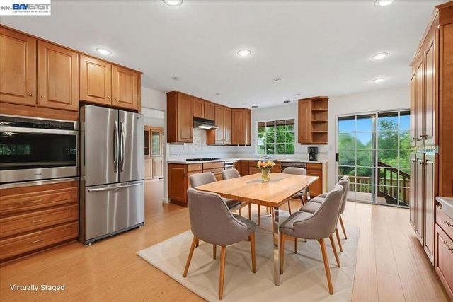 4977 Proctor Rd, Castro Valley, CA 94546