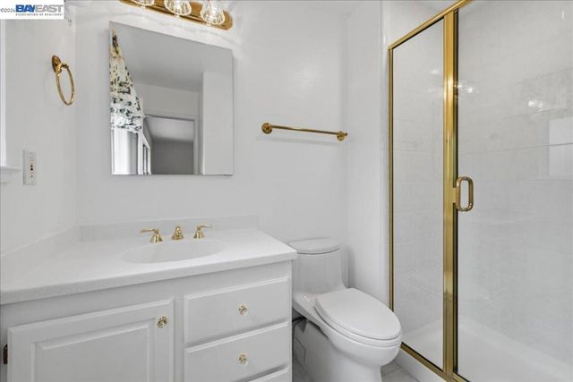 4977 Proctor Rd, Castro Valley, CA 94546