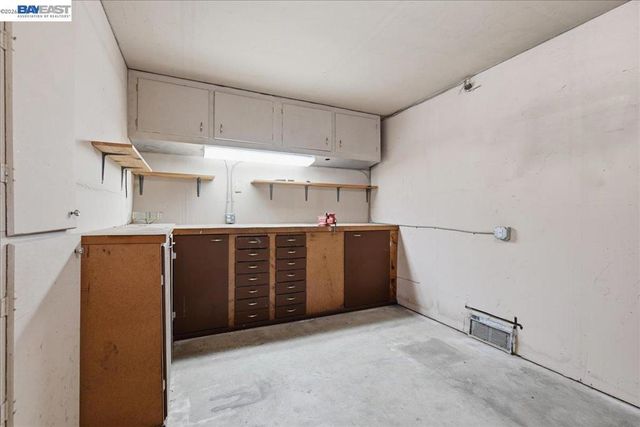 4977 Proctor Rd, Castro Valley, CA 94546