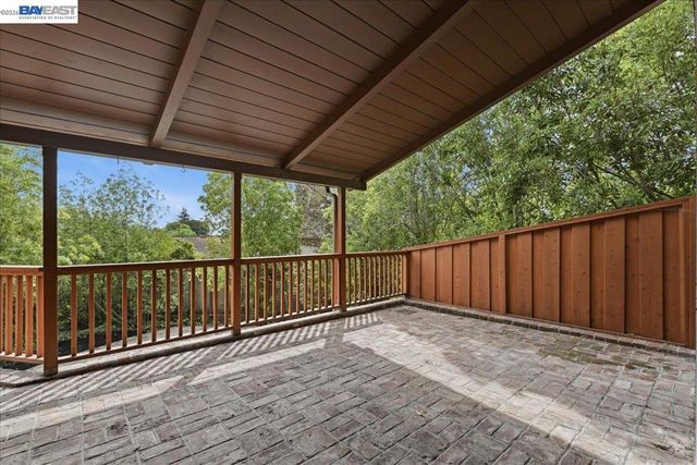 4977 Proctor Rd, Castro Valley, CA 94546