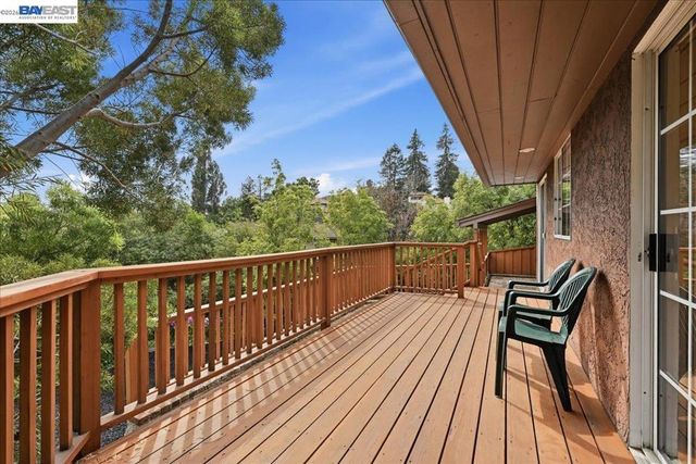 4977 Proctor Rd, Castro Valley, CA 94546