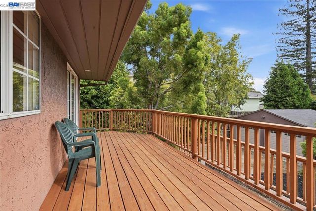 4977 Proctor Rd, Castro Valley, CA 94546