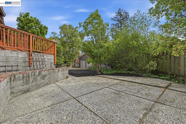 4977 Proctor Rd, Castro Valley, CA 94546