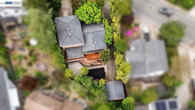 4977 Proctor Rd, Castro Valley, CA 94546