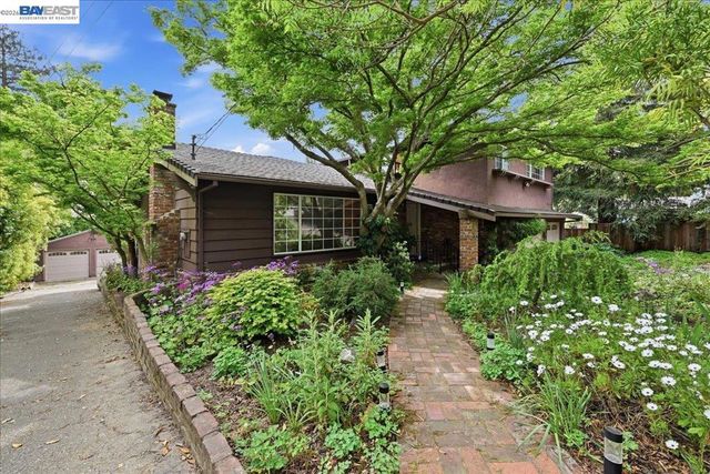 4977 Proctor Rd, Castro Valley, CA 94546