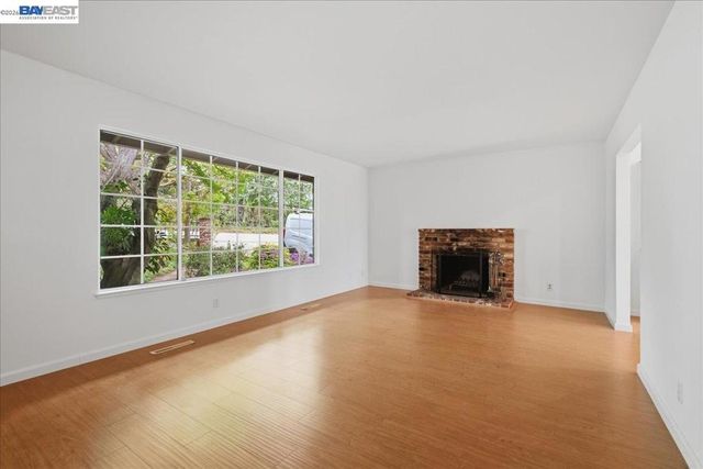 4977 Proctor Rd, Castro Valley, CA 94546